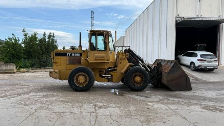 CATERPILLAR IT28B **HIGH DUMP**